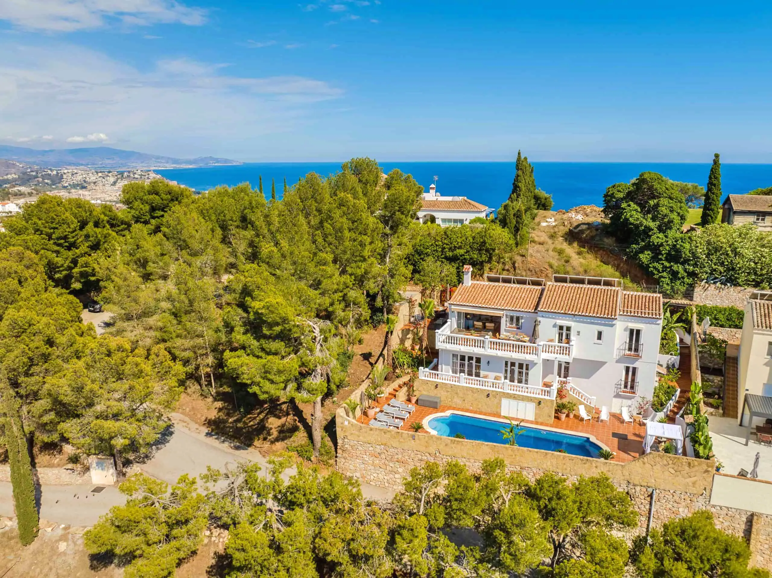 Villaområdet Punte de la Mona utmärks speciellt av vackra pinjeträd